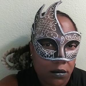 Meet your Posher, Ayana